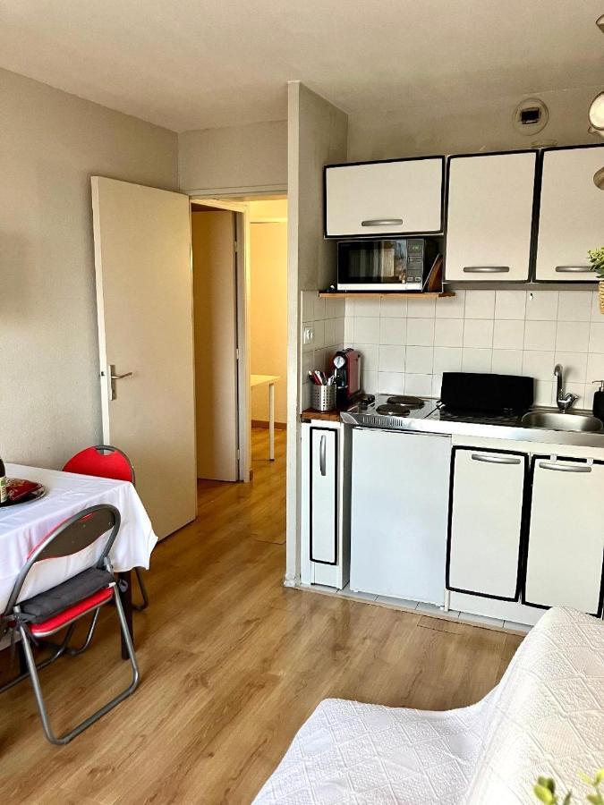 Appartement 2 Pieces En Etage Eleve, Centre-Ville Au Calme, Petite Vue Mer 尼斯 外观 照片